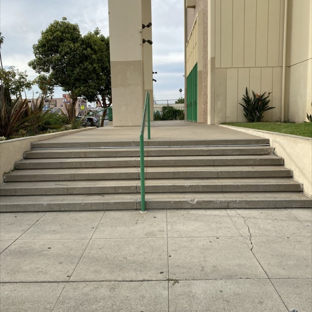6 stair with rail