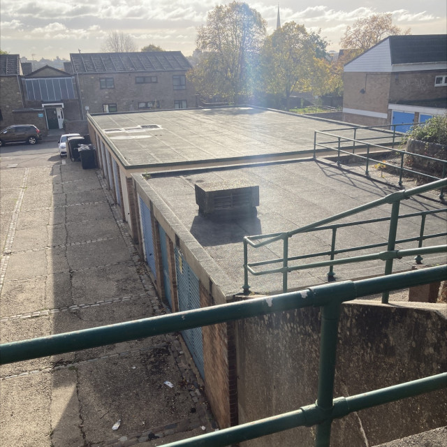 Roof gap