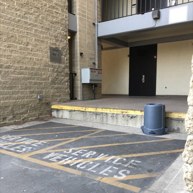 Trash Can gap