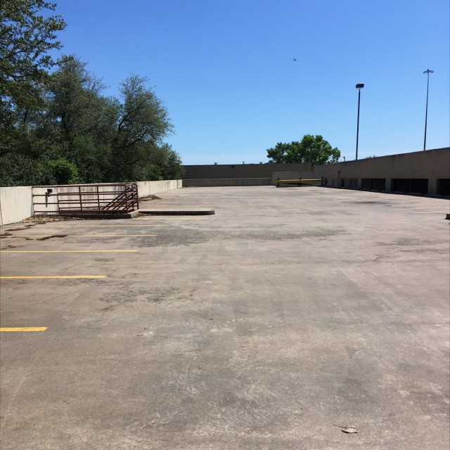 Parking garage 