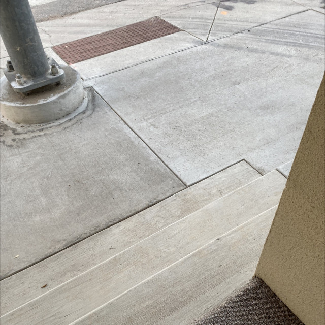 Nice 2 stair at the square 