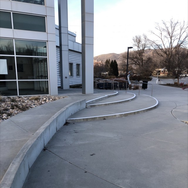 Pad and ledge 