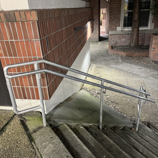 Gap over rail to steep bank