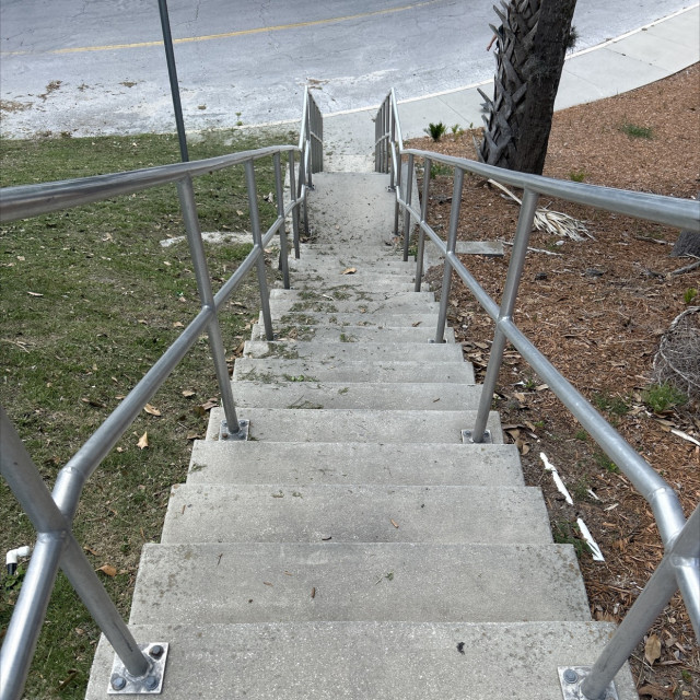 Oaks mall stair set 