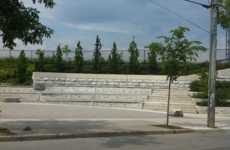 Queen and Dufferin Ledges
