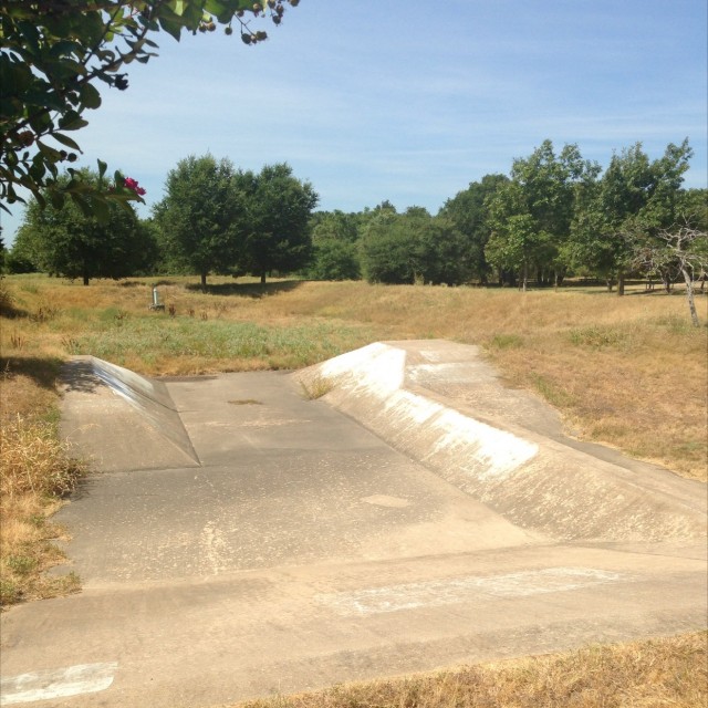 Mini hip ditch