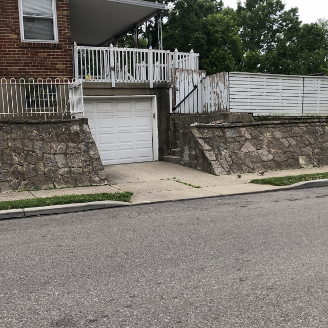 Bank wall gap