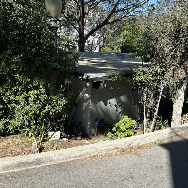 Roof gap