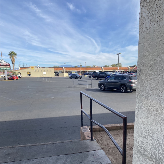 Shoot out rail 