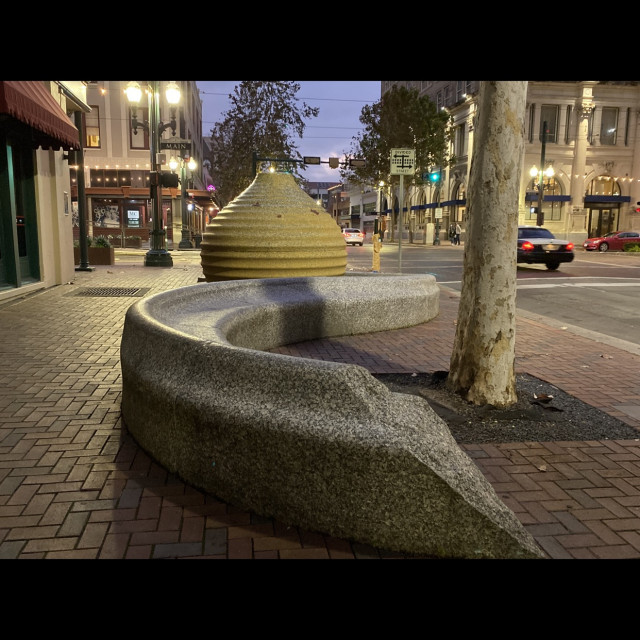 Hook ledge