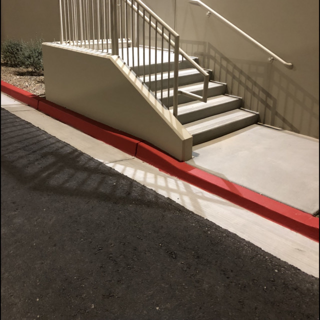 NLV Downledge Curb