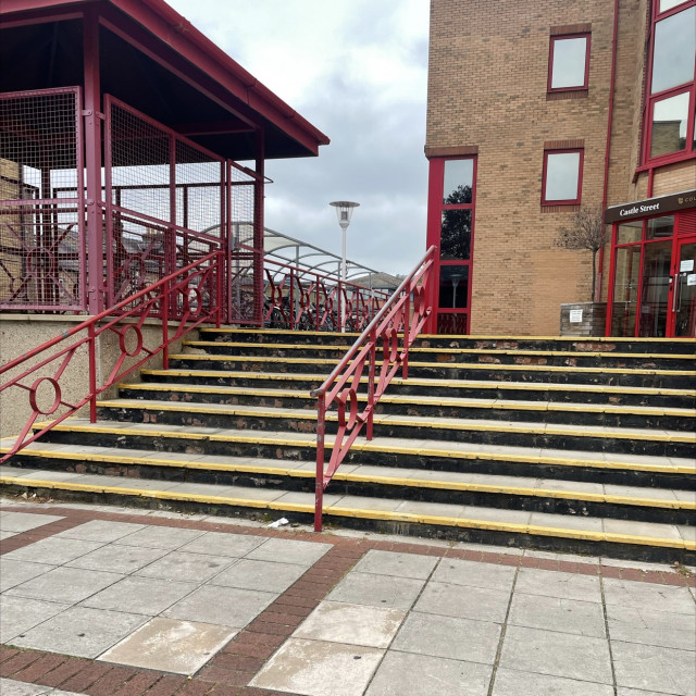 Castle street rail