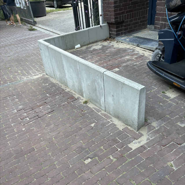Bump to wall