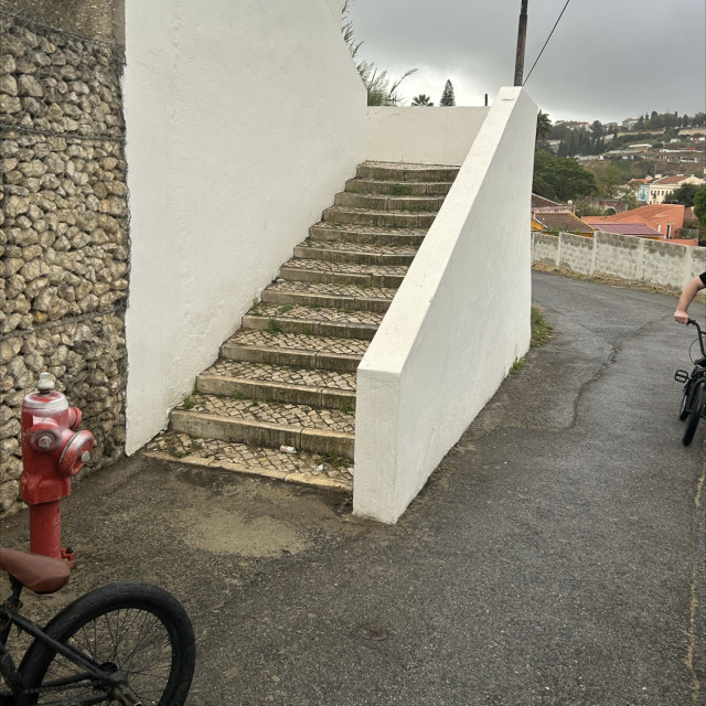 Up ledge 