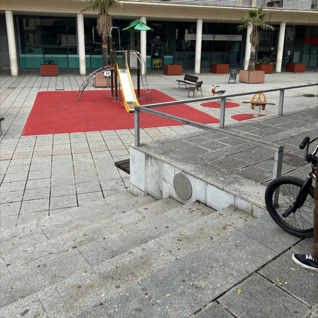 Square rails + Ledges + Manny Pad