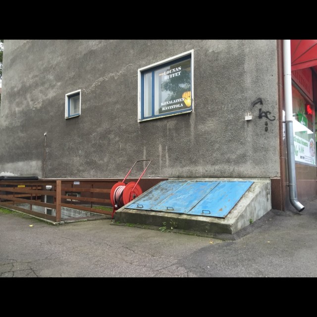 Hämeentie Storm Door