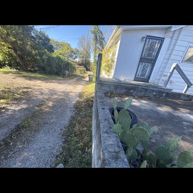 Cool lil driveway drop could put plywood down for landing 