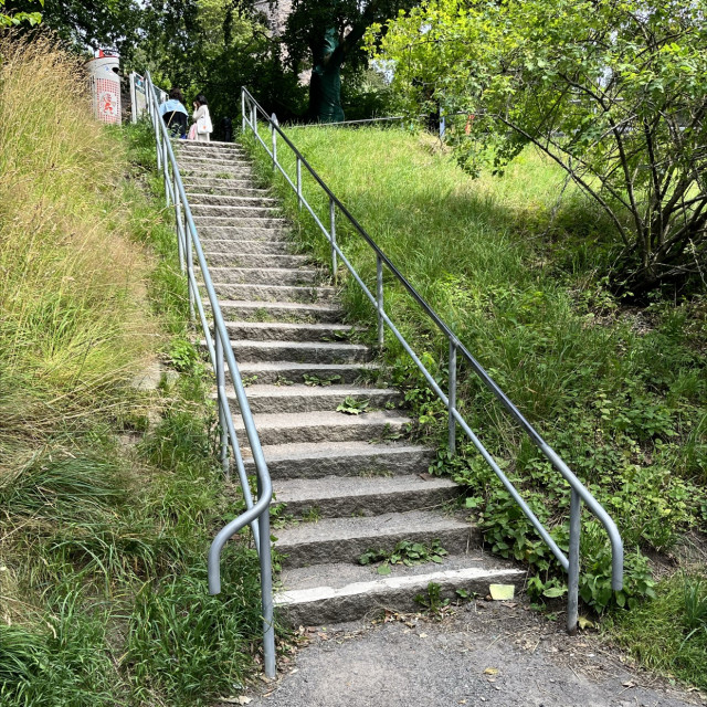 Low 30 stair 