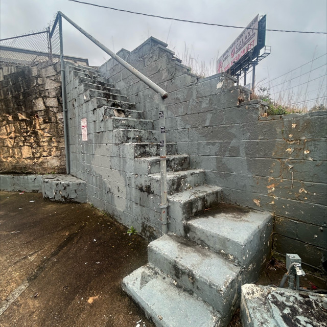 Drop rail