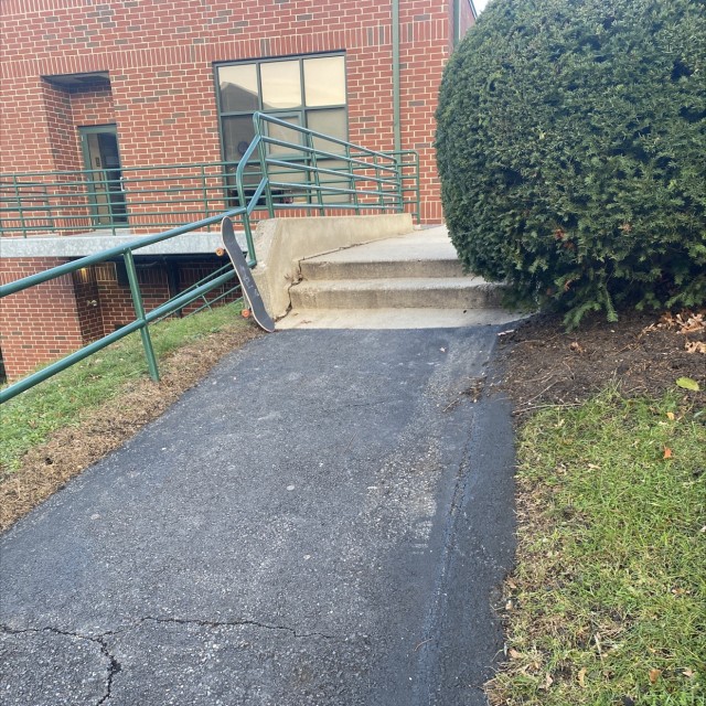 2 stair to downhill