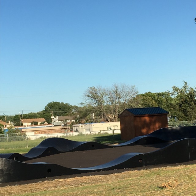 Pump track