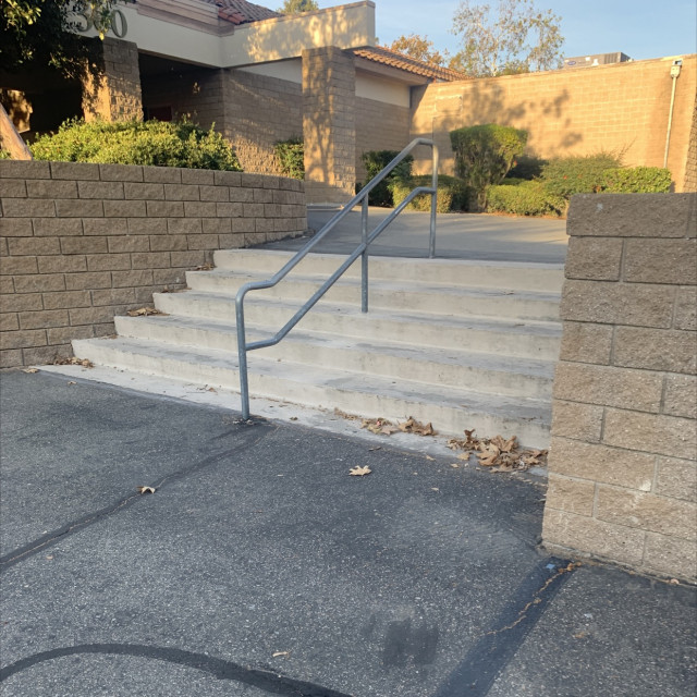 5 stair with rail