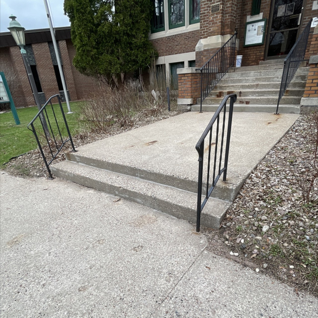 Nice 2-Stair 
