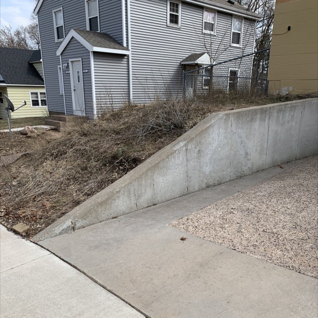 Down ledge to hillbomb