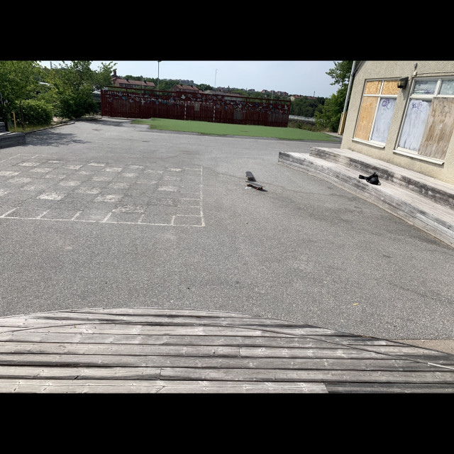 Övergivet skola chill spot finns trappor 