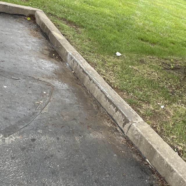 Very small crappy curb