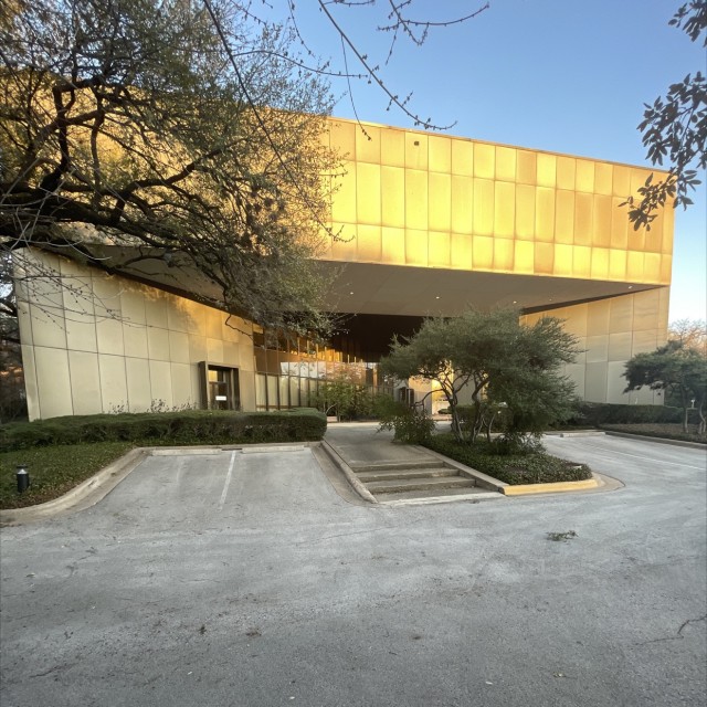 Triangular building 
