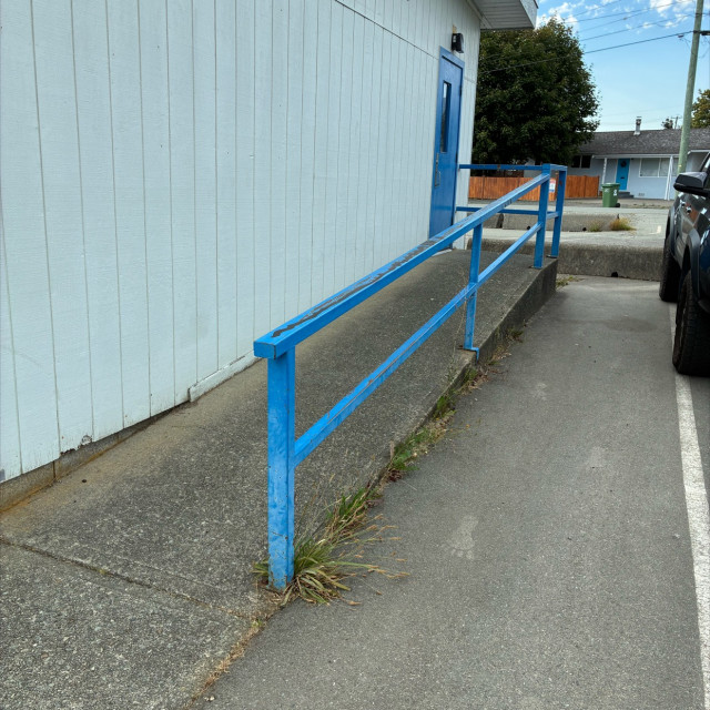 Ramp gap/ roller rail 