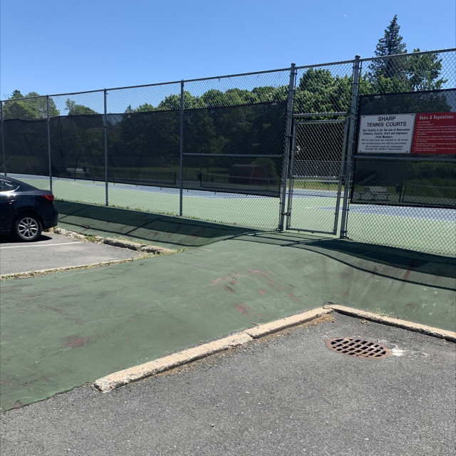 Bank hips and ledge