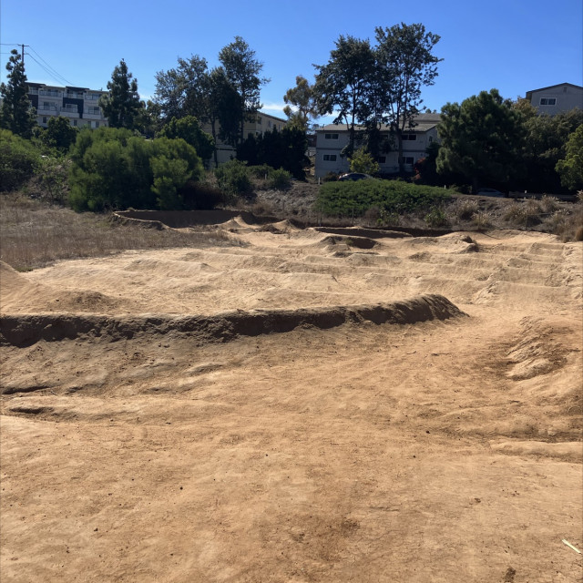 Pump track