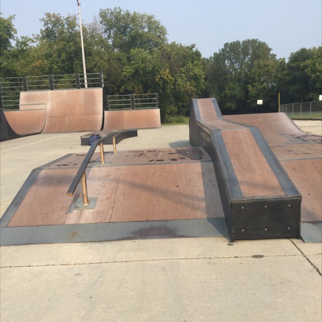 Nice drop w/ ramps