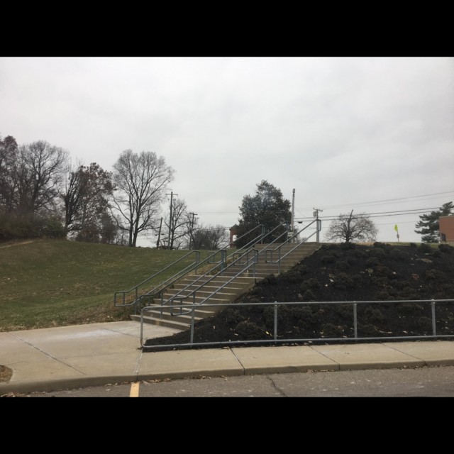 Rail to rail