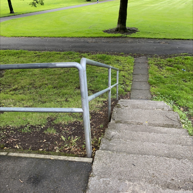Left down rail 