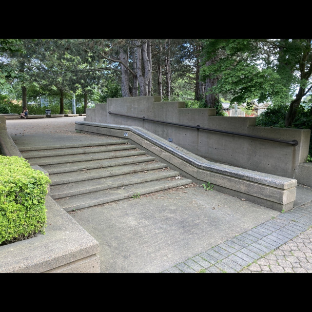 Richmond 7 stair mini “hubba”