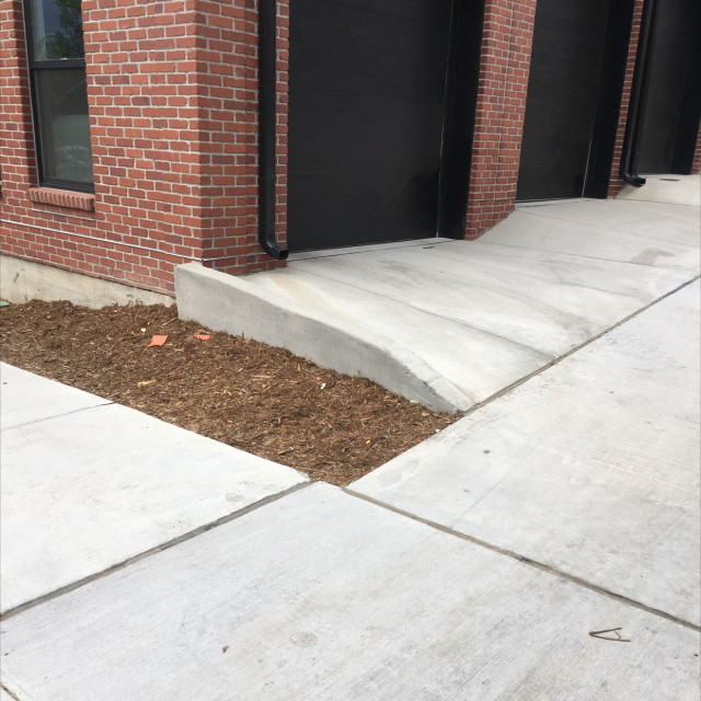 Small gap with curb