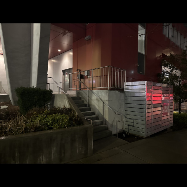 Set rail ledges