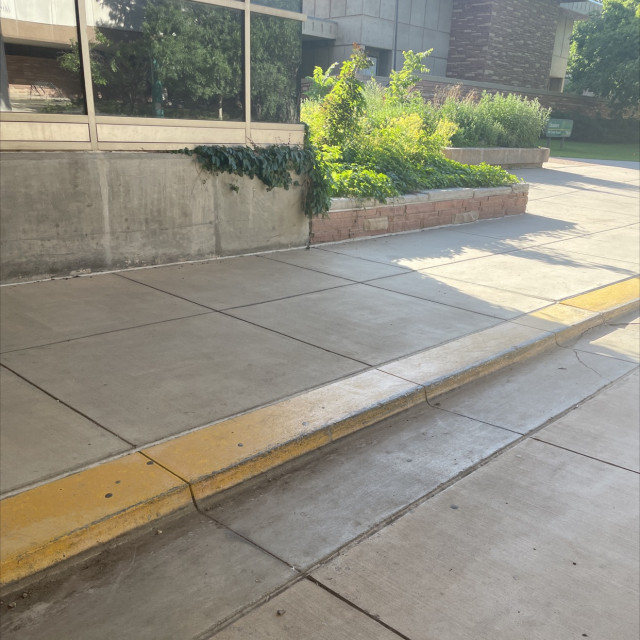 Slappy curb