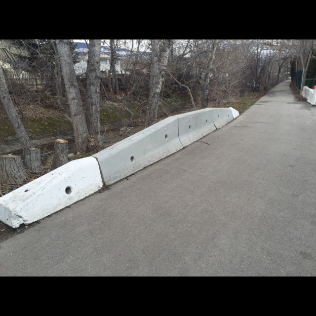 Out of the way barrier pyramid 