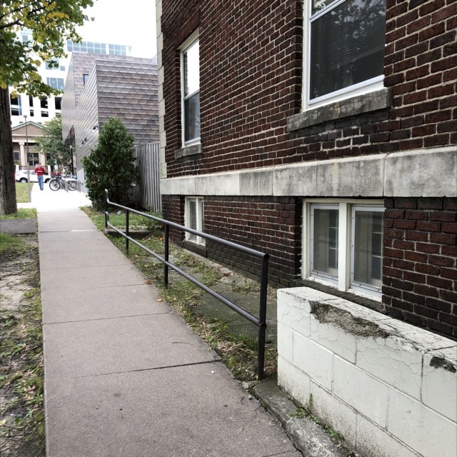 Rail to crack ledge
