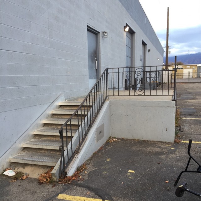 Low rail 