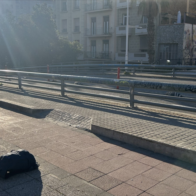 Gap over rail