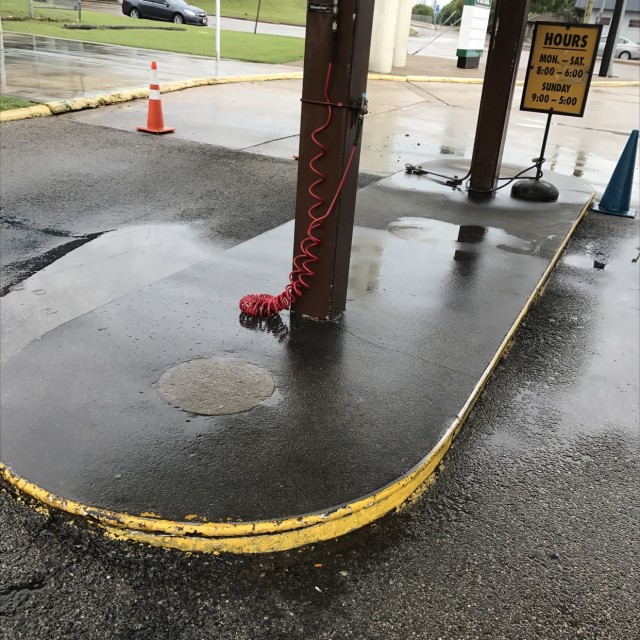 Metal ledge