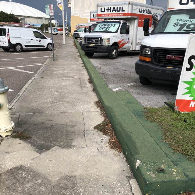Green curb ledges