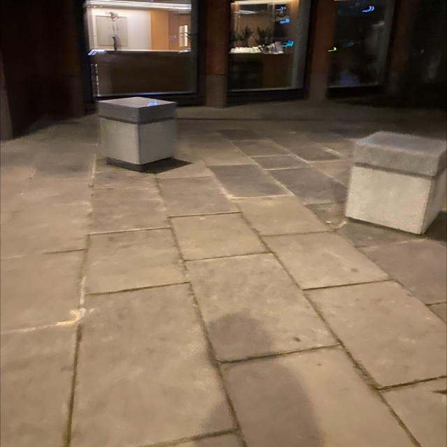 Round benches 
