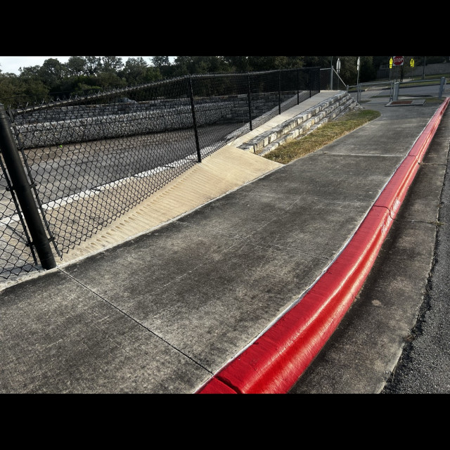 Grind spot/bank and jump spot