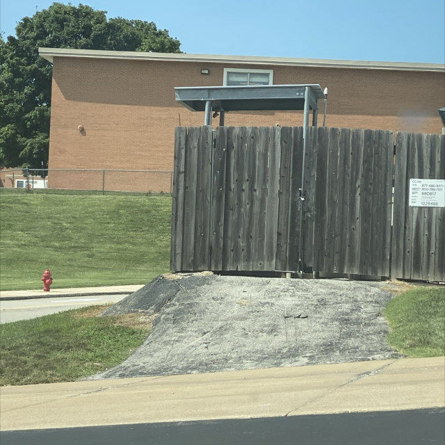 Barnwell Middle school skate spot 